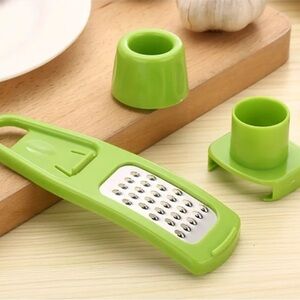 Garlic Graters – Compact Kitchen Tool